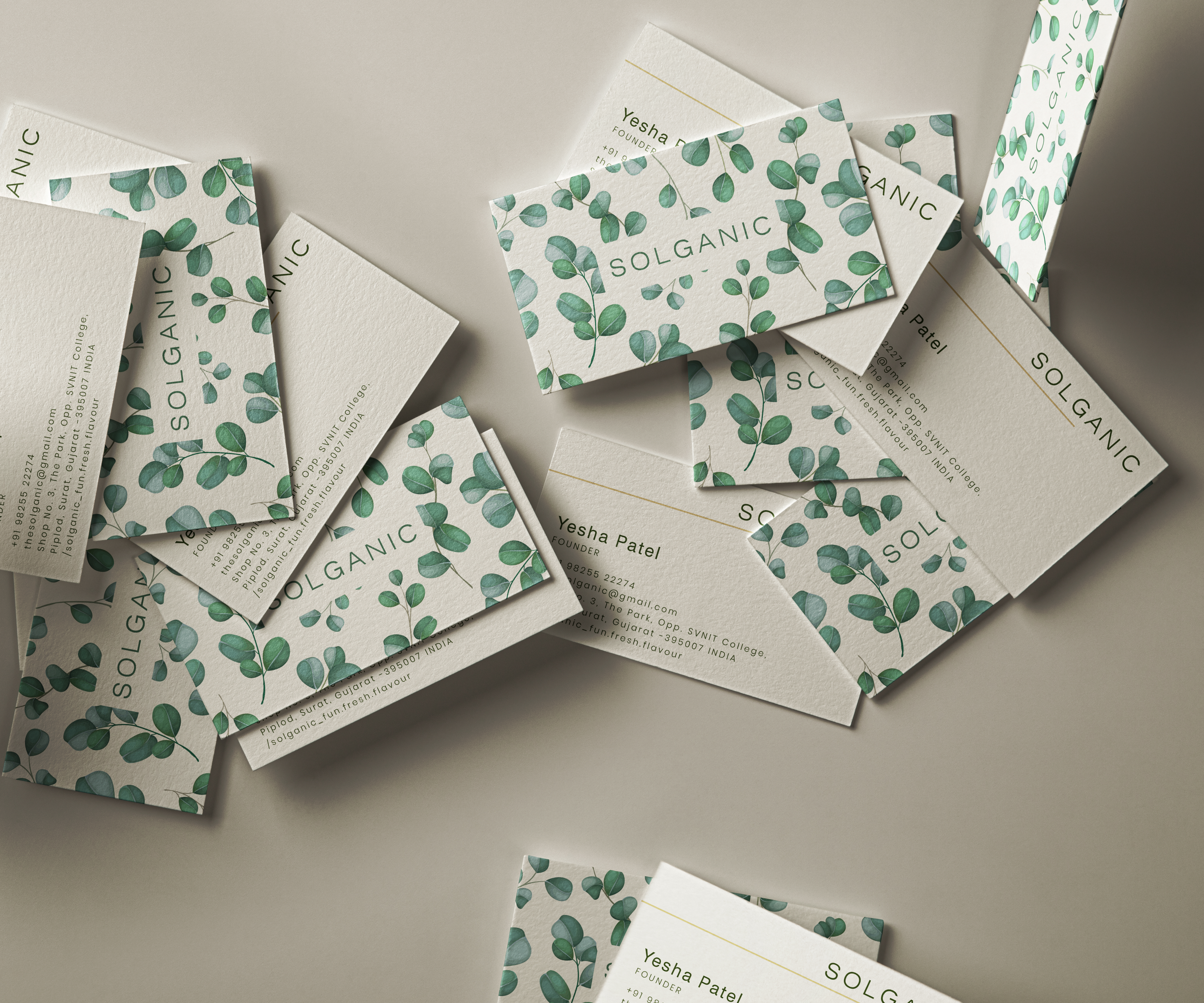 Solganic Mockup Card 1